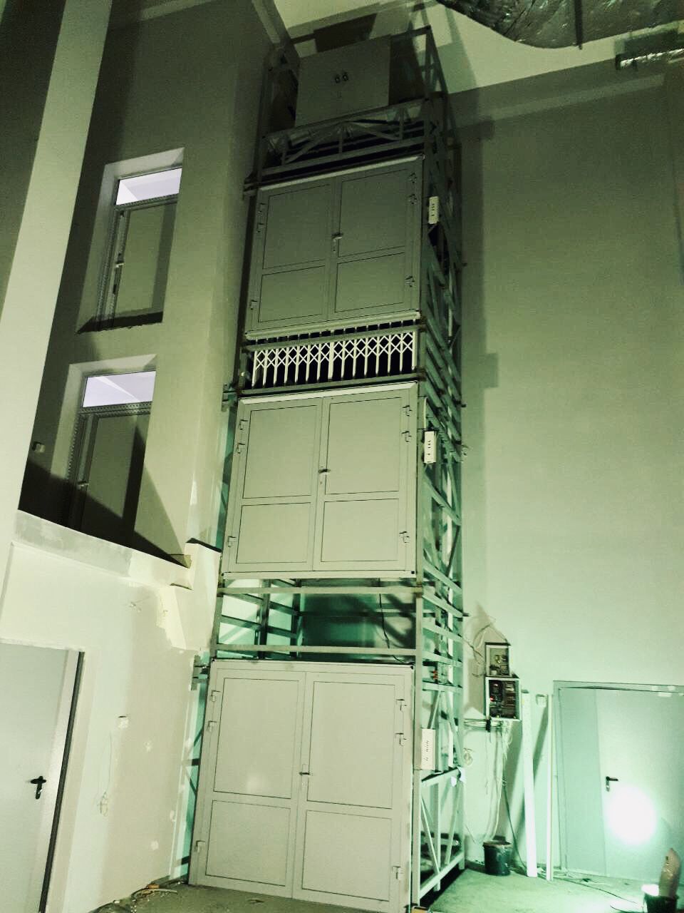 Грузопассажирский подъемник, 1000 кг, Казань