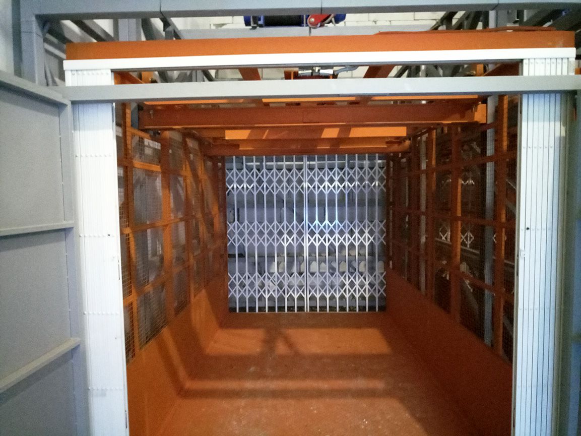 Подъемник грузовой в металлокаркасной шахте, 3000 кг, Самара