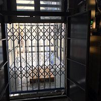 Подъемник грузовой в металлокаркасной шахте, 1000 кг, Саранск